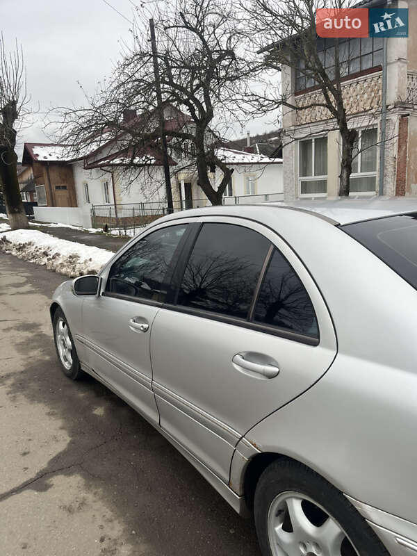 Седан Mercedes-Benz C-Class 2000 в Дрогобыче фото 37 Седан Mercedes-Benz C-Class 2000 в Дрогобыче