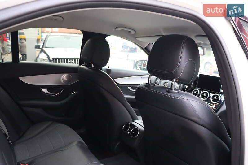 Седан Mercedes-Benz C-Class 2014 в Львове