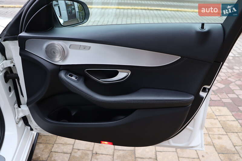 Седан Mercedes-Benz C-Class 2014 в Львове