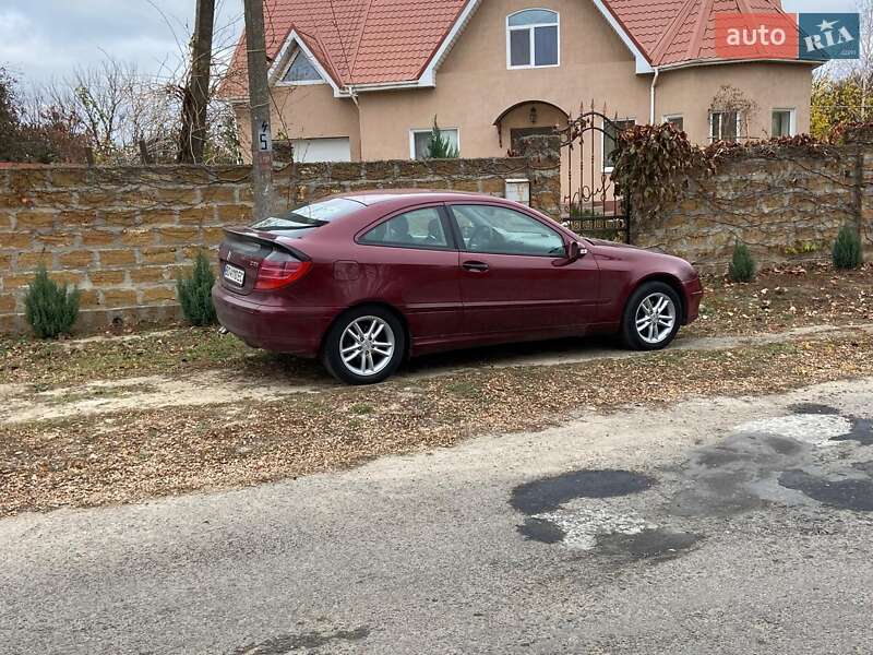 Купе Mercedes-Benz C-Class 2002 в Южном фото 6 Купе Mercedes-Benz C-Class 2002 в Южном