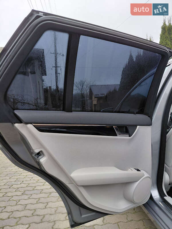Универсал Mercedes-Benz C-Class 2009 в Сокале