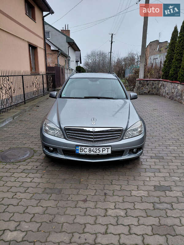 Универсал Mercedes-Benz C-Class 2009 в Сокале
