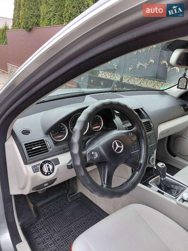 Универсал Mercedes-Benz C-Class 2009 в Сокале