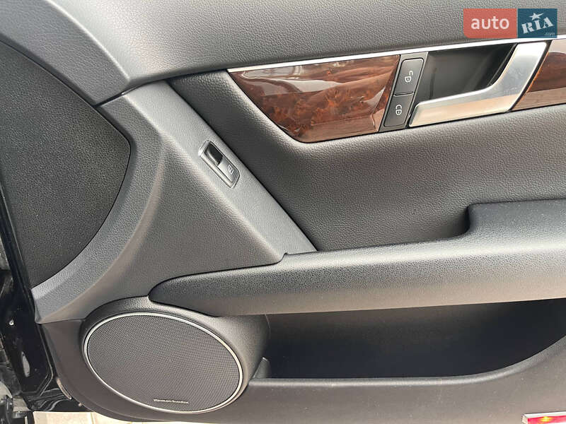 Седан Mercedes-Benz C-Class 2011 в Києві