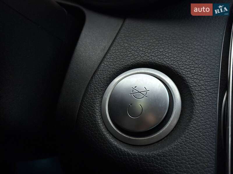 Седан Mercedes-Benz C-Class 2016 в Києві фото 32 Седан Mercedes-Benz C-Class 2016 в Києві