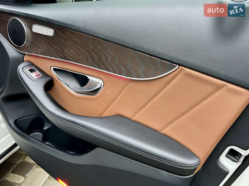 Седан Mercedes-Benz C-Class 2018 в Киеве фото 44 Седан Mercedes-Benz C-Class 2018 в Киеве