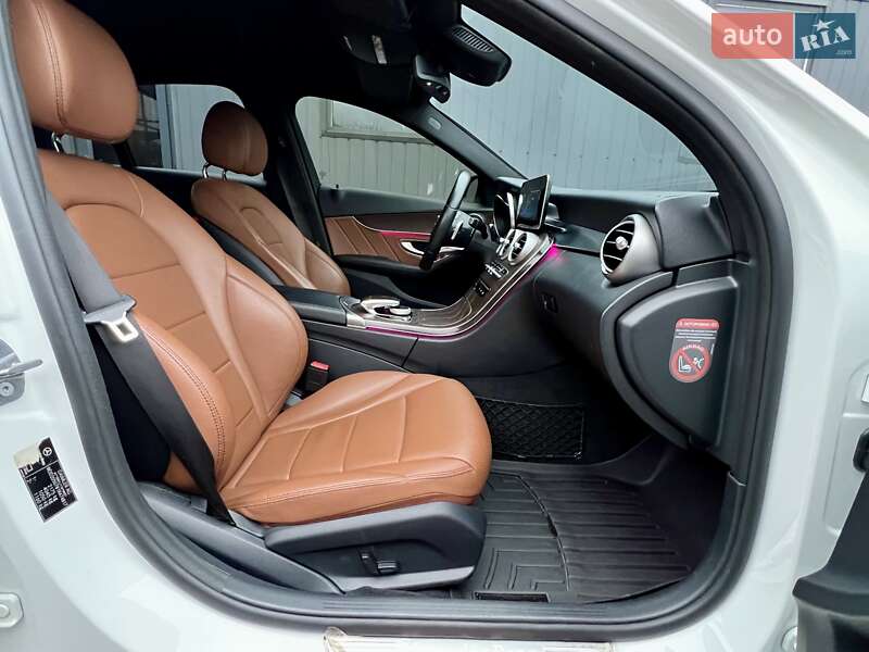 Седан Mercedes-Benz C-Class 2018 в Киеве фото 49 Седан Mercedes-Benz C-Class 2018 в Киеве