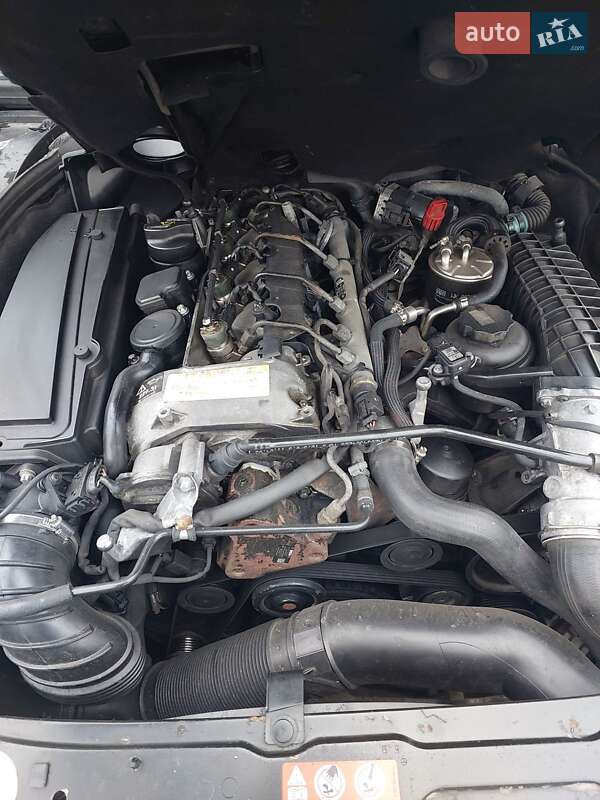 Универсал Mercedes-Benz C-Class 2005 в Киеве фото 16 Универсал Mercedes-Benz C-Class 2005 в Киеве