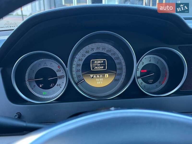 Седан Mercedes-Benz C-Class 2012 в Белой Церкви