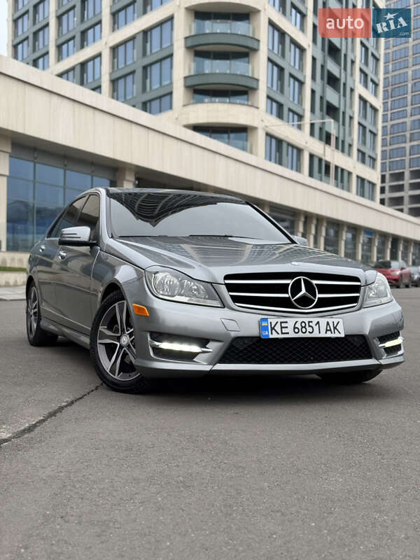 Седан Mercedes-Benz C-Class 2014 в Днепре