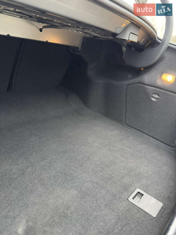 Седан Mercedes-Benz C-Class 2014 в Днепре