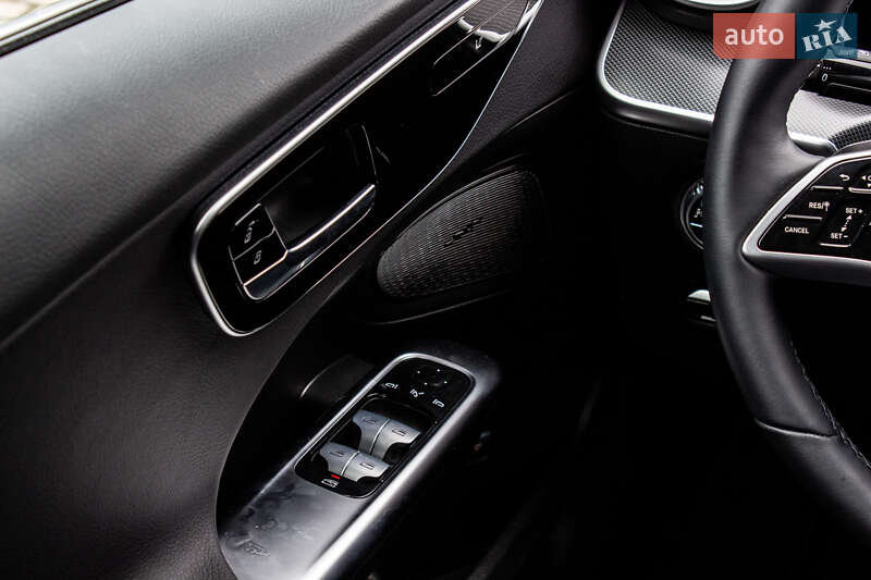 Седан Mercedes-Benz C-Class 2024 в Львові фото 42 Седан Mercedes-Benz C-Class 2024 в Львові