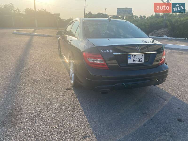 Седан Mercedes-Benz C-Class 2013 в Ирпене фото 3 Седан Mercedes-Benz C-Class 2013 в Ирпене