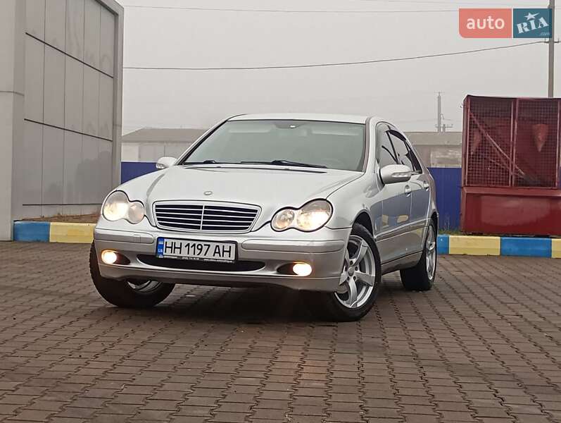 Седан Mercedes-Benz C-Class 2000 в Раздельной фото 10 Седан Mercedes-Benz C-Class 2000 в Раздельной