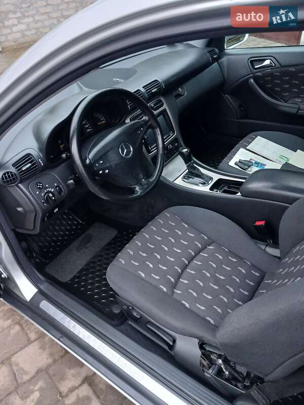 Купе Mercedes-Benz C-Class 2001 в Львове фото 9 Купе Mercedes-Benz C-Class 2001 в Львове