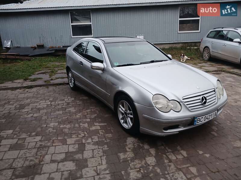 Купе Mercedes-Benz C-Class 2001 в Львове фото 3 Купе Mercedes-Benz C-Class 2001 в Львове