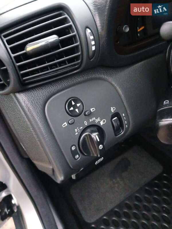 Купе Mercedes-Benz C-Class 2001 в Львове фото 11 Купе Mercedes-Benz C-Class 2001 в Львове