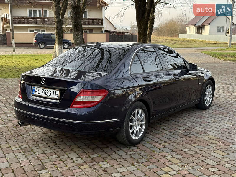 Седан Mercedes-Benz C-Class 2010 в Тячеве
