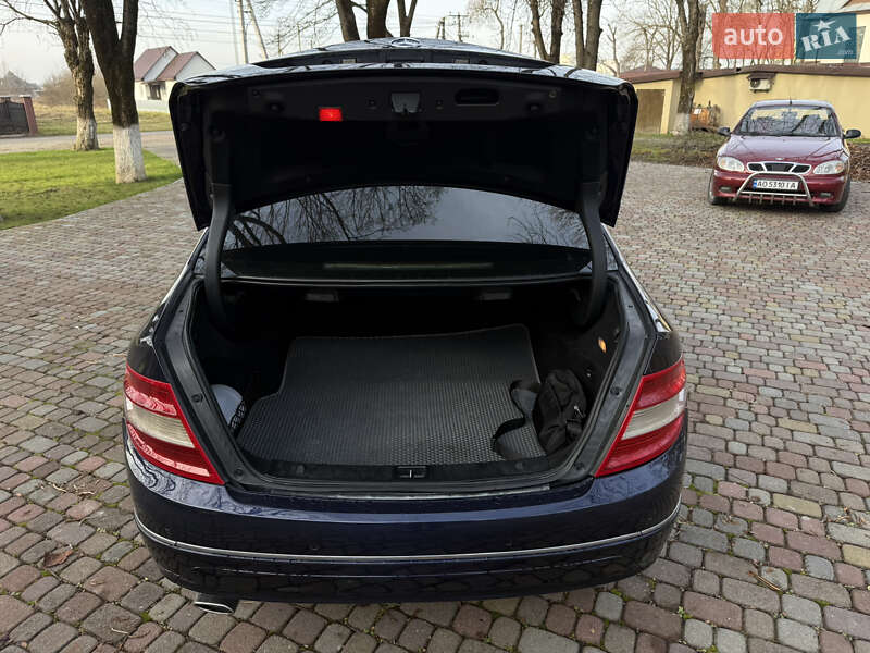 Седан Mercedes-Benz C-Class 2010 в Тячеве