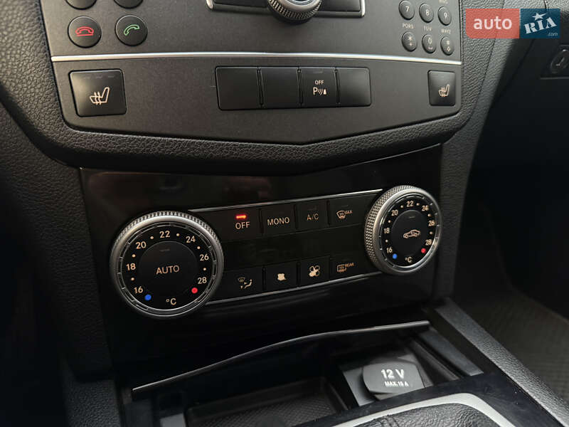 Седан Mercedes-Benz C-Class 2010 в Тячеве