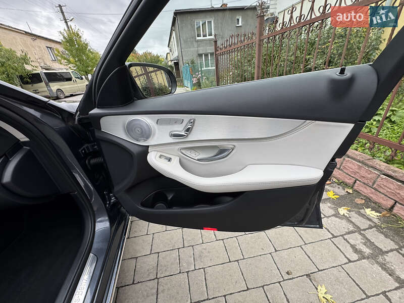 Седан Mercedes-Benz C-Class 2016 в Львове фото 16 Седан Mercedes-Benz C-Class 2016 в Львове