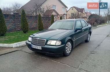 Седан Mercedes-Benz C-Class 1997 в Вараше