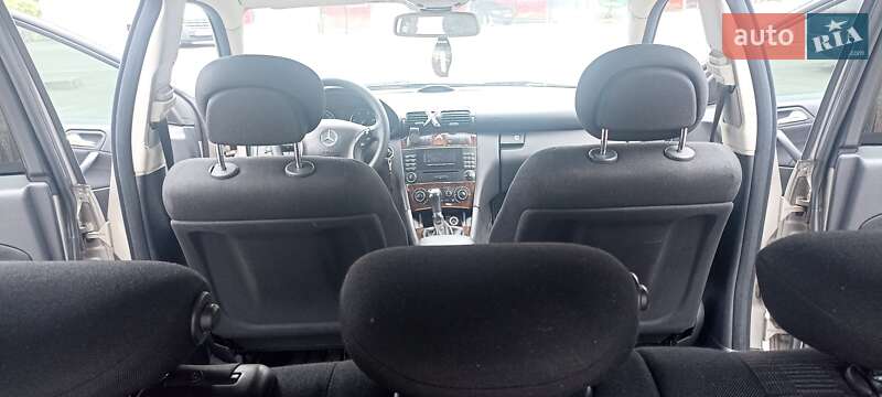 Универсал Mercedes-Benz C-Class 2004 в Киеве