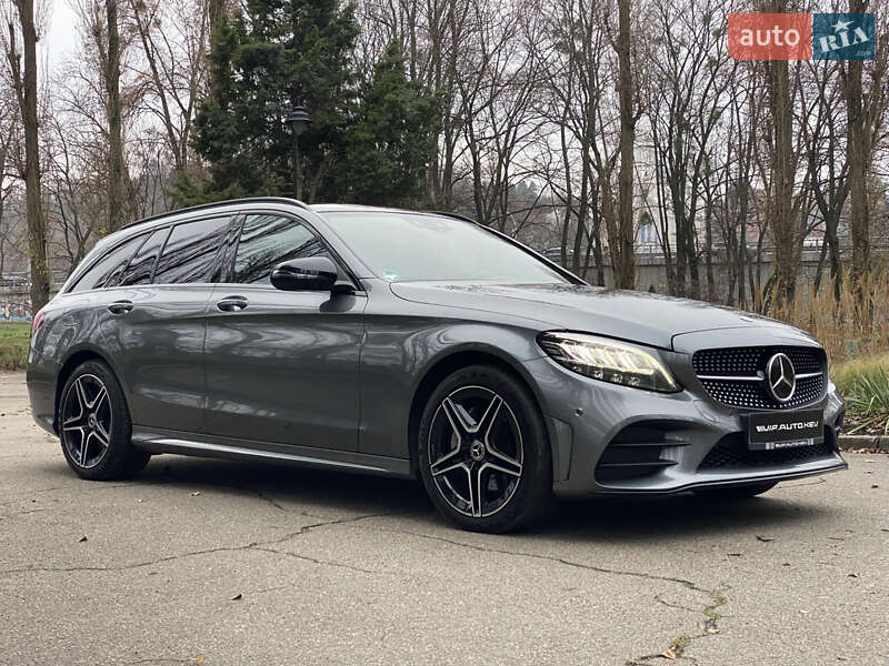 Універсал Mercedes-Benz C-Class 2018 в Києві