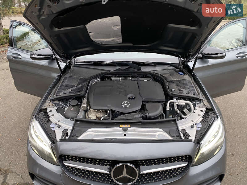 Універсал Mercedes-Benz C-Class 2018 в Києві