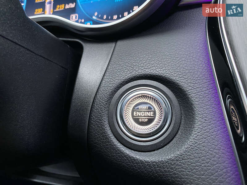 Універсал Mercedes-Benz C-Class 2018 в Києві