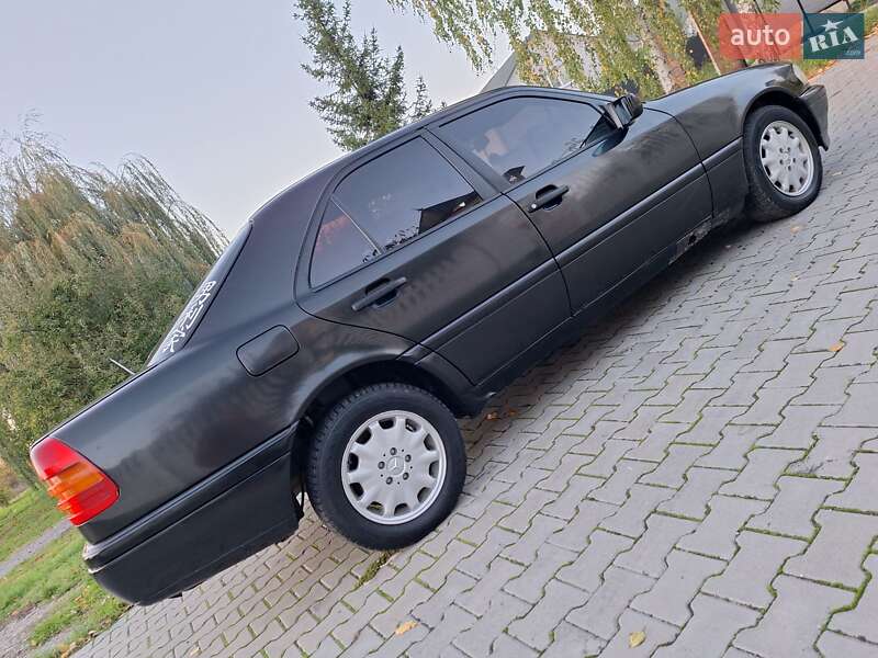 Седан Mercedes-Benz C-Class 1994 в Чернівцях фото 13 Седан Mercedes-Benz C-Class 1994 в Чернівцях