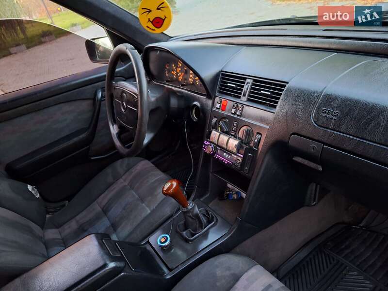 Седан Mercedes-Benz C-Class 1994 в Чернівцях фото 30 Седан Mercedes-Benz C-Class 1994 в Чернівцях