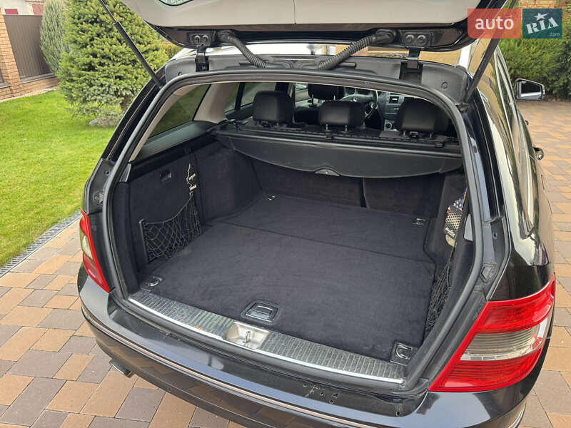 Универсал Mercedes-Benz C-Class 2010 в Барышевке