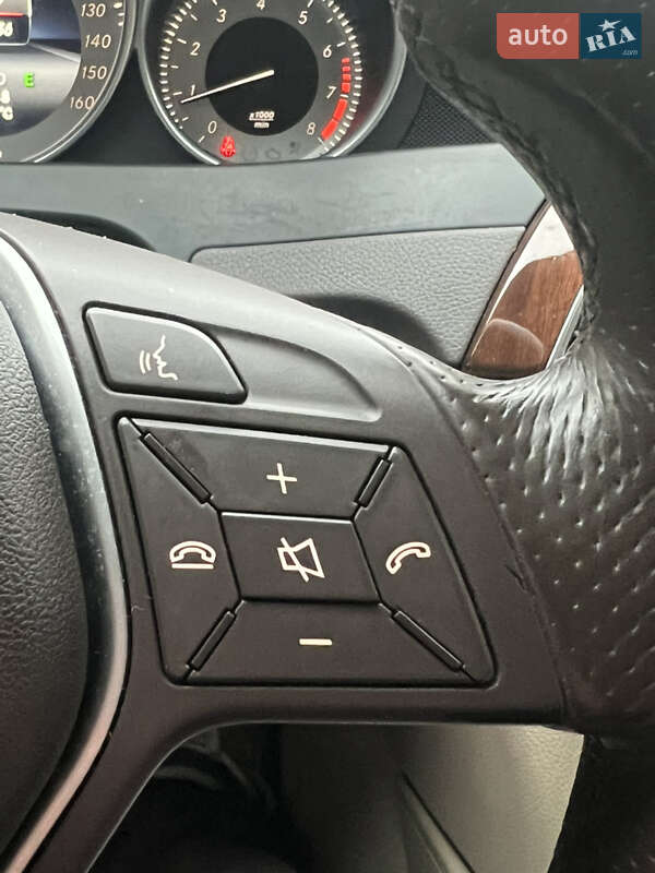 Седан Mercedes-Benz C-Class 2013 в Одесі фото 40 Седан Mercedes-Benz C-Class 2013 в Одесі