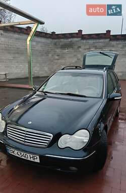 Универсал Mercedes-Benz C-Class 2004 в Ровно