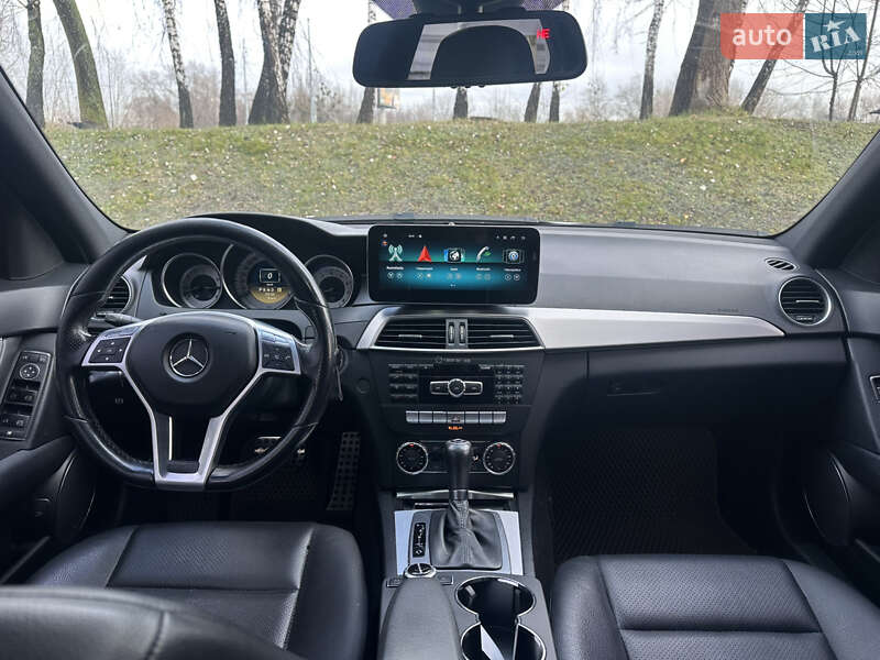 Седан Mercedes-Benz C-Class 2011 в Киеве