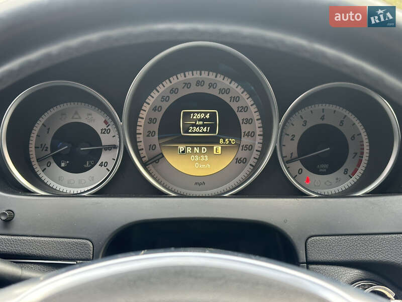 Седан Mercedes-Benz C-Class 2011 в Киеве