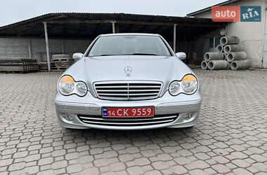 Седан Mercedes-Benz C-Class 2005 в Надворной