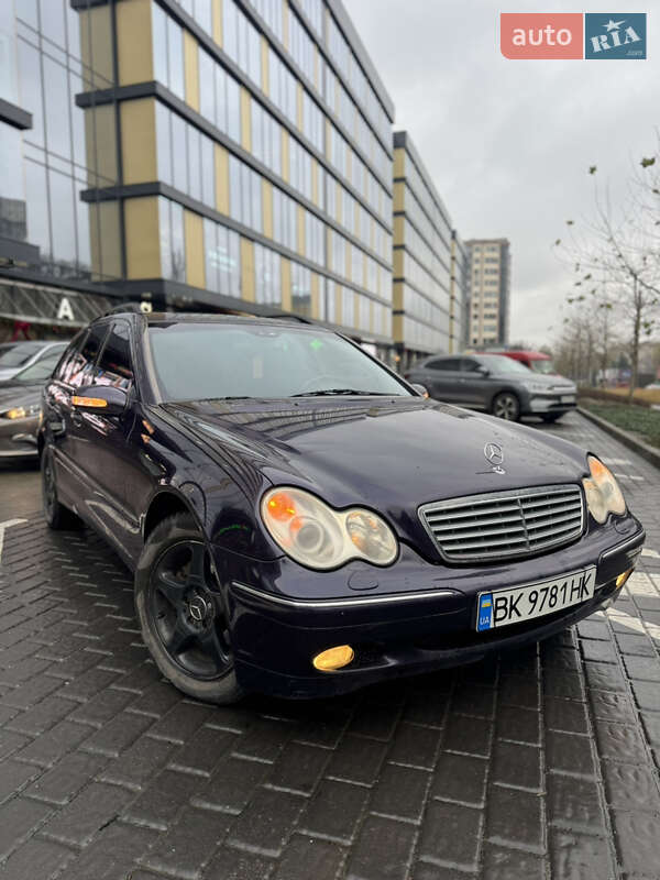 Универсал Mercedes-Benz C-Class 2002 в Ровно