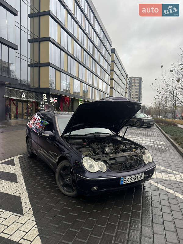 Универсал Mercedes-Benz C-Class 2002 в Ровно