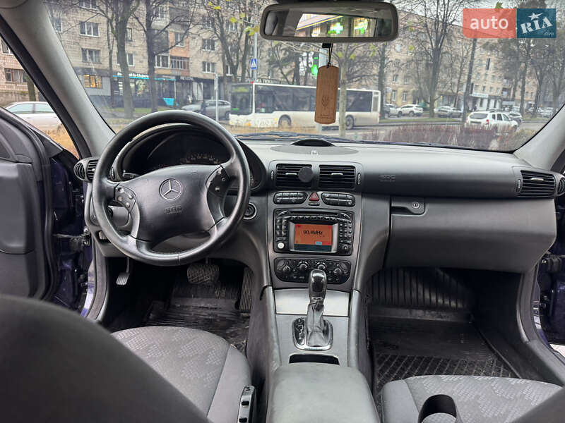 Универсал Mercedes-Benz C-Class 2002 в Ровно