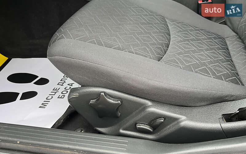 Седан Mercedes-Benz C-Class 2003 в Стрые