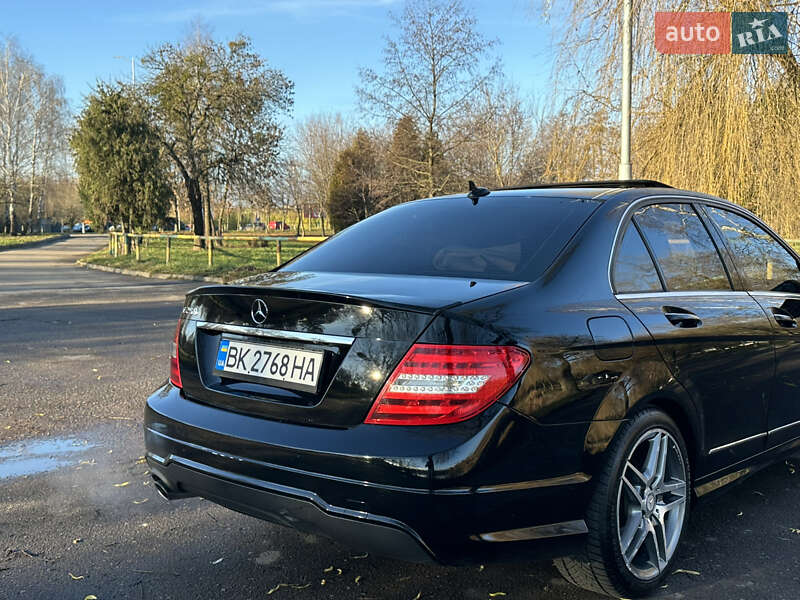 Седан Mercedes-Benz C-Class 2012 в Ровно