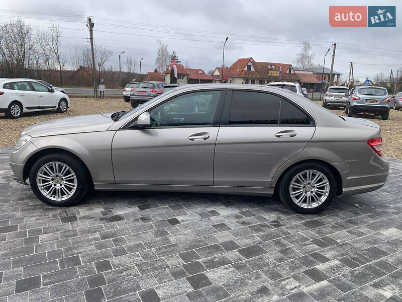 Седан Mercedes-Benz C-Class 2007 в Коломые