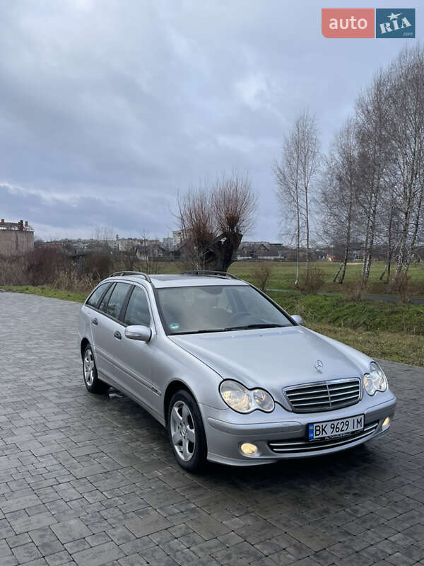 Универсал Mercedes-Benz C-Class 2004 в Здолбунове фото 3 Универсал Mercedes-Benz C-Class 2004 в Здолбунове