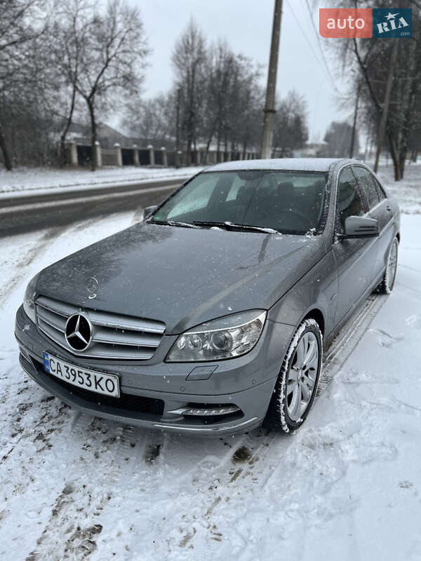 Седан Mercedes-Benz C-Class 2010 в Черкассах фото 16 Седан Mercedes-Benz C-Class 2010 в Черкассах