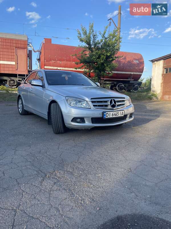 Седан Mercedes-Benz C-Class 2007 в Смеле