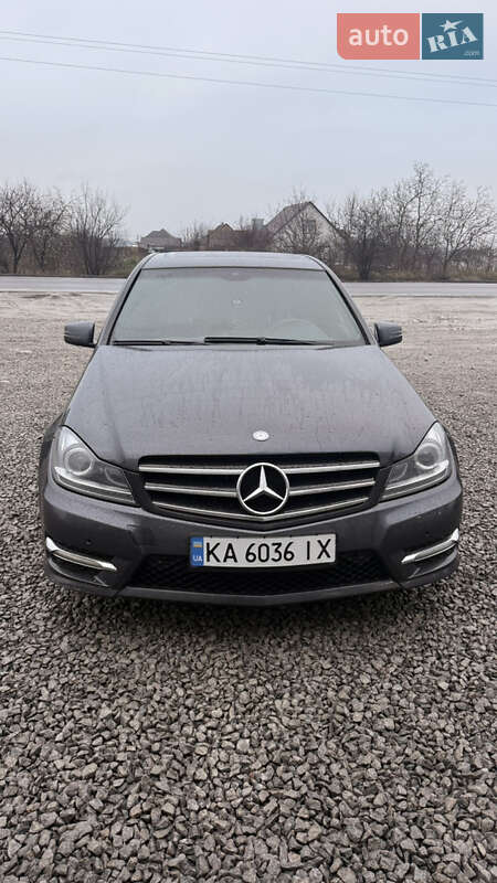 Седан Mercedes-Benz C-Class 2012 в Гайсине