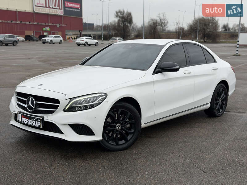 Седан Mercedes-Benz C-Class 2018 в Киеве фото 4 Седан Mercedes-Benz C-Class 2018 в Киеве