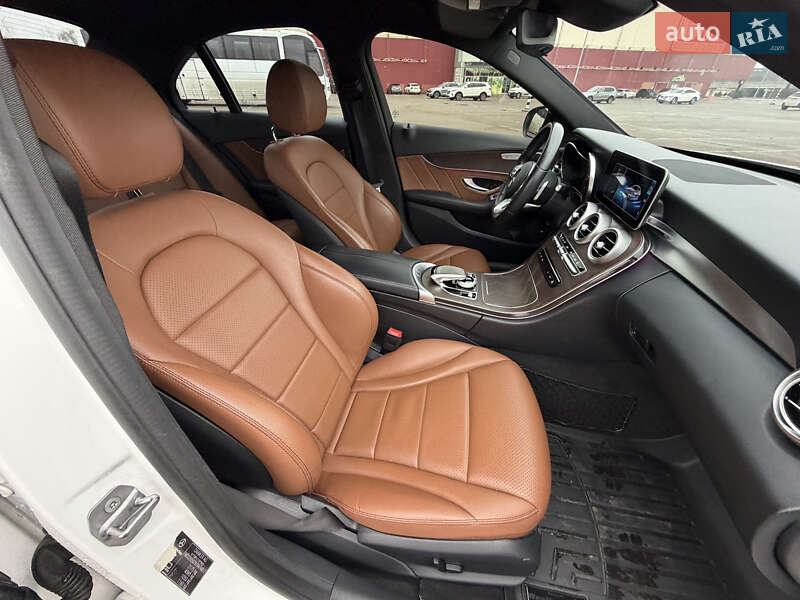 Седан Mercedes-Benz C-Class 2018 в Киеве фото 35 Седан Mercedes-Benz C-Class 2018 в Киеве